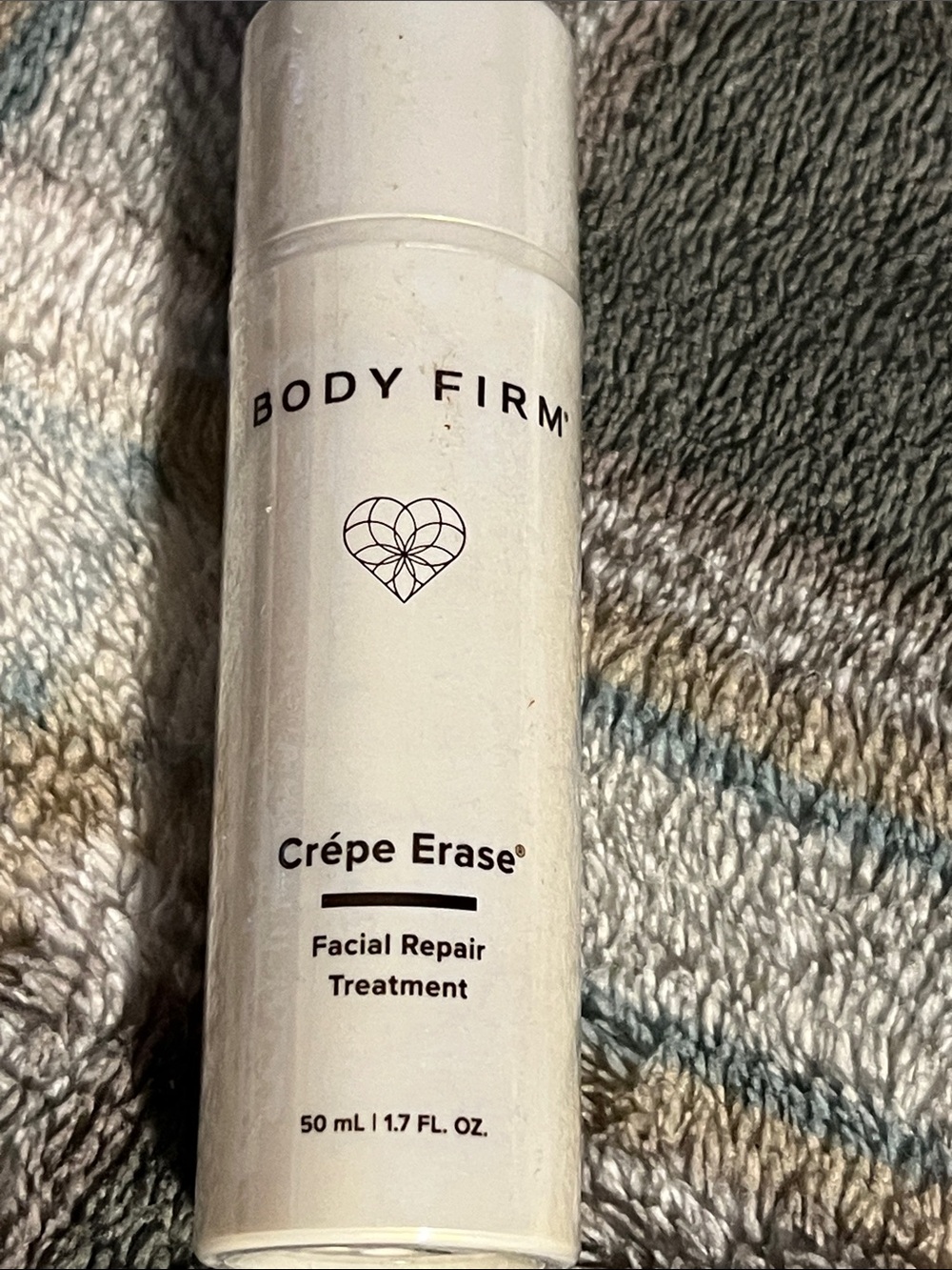 Body Firm Crêpe Erase Facial Repair Treatment — White